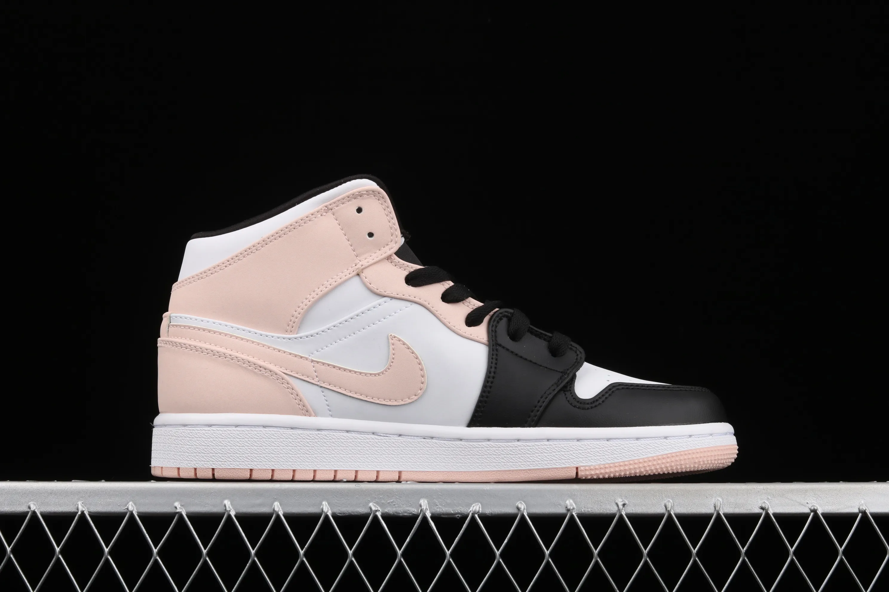 All categories Air Jordan Jordan series basketball shoes Air Jordan 1 Mid Air Jordan 1 Mid SE "Game Royal" AJ1 Joe 1 Black Pink China 554724-133